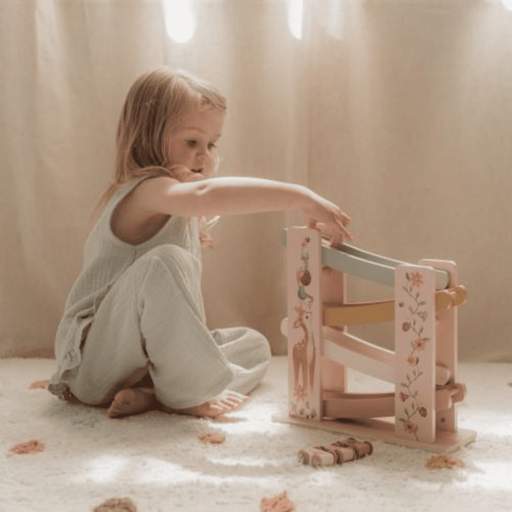 מדרון מכוניות עץ מאויר פיות Little Dutch