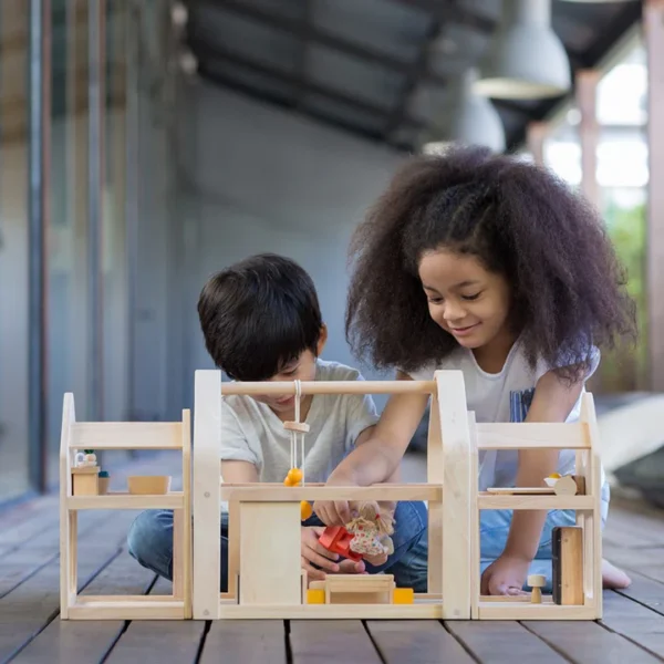 בית בובות עץ מודולרי נייד Plan Toys