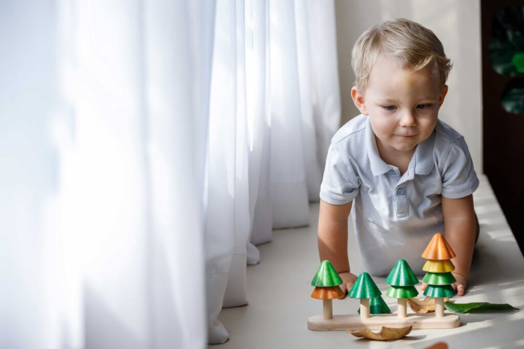 משחק ספירה ומיון מעץ עצים Plan Toys