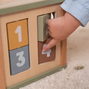 קוביית פעילות מעץ 'החווה הקטנה' Little Dutch