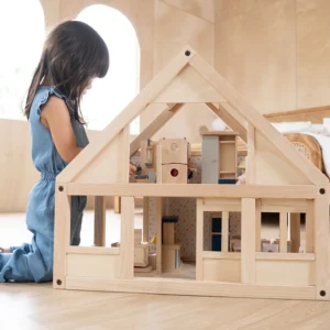 בית בובות ראשון מעץ Plan Toys