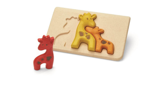 פאזל משפחת ג'ירפות מעץ Plan Toys