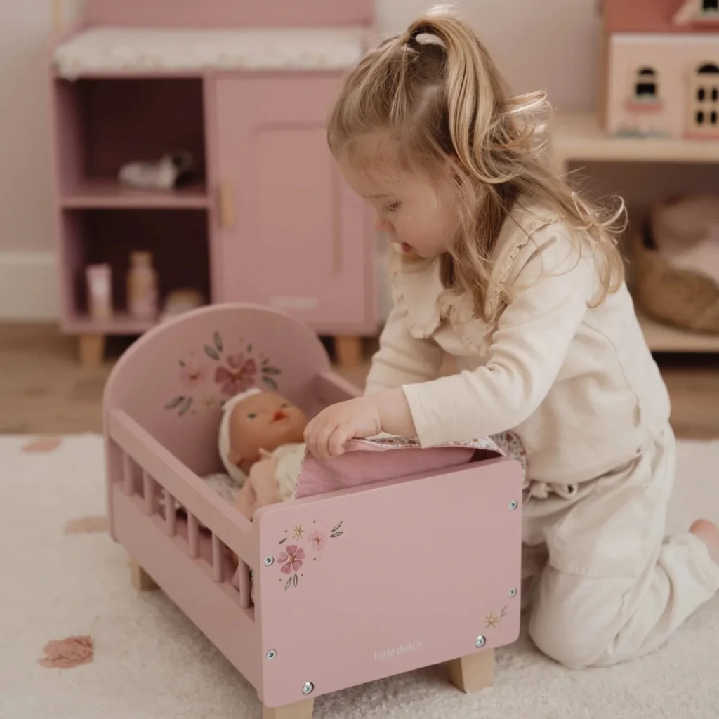 מיטה לבובה מעץ 'ורוד פרחים' Little Dutch