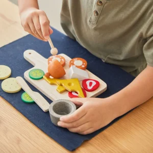 מגש גבינות ונקניקים מעץ Plan Toys