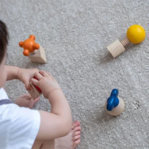 משחק הברגות מעץ Plan Toys