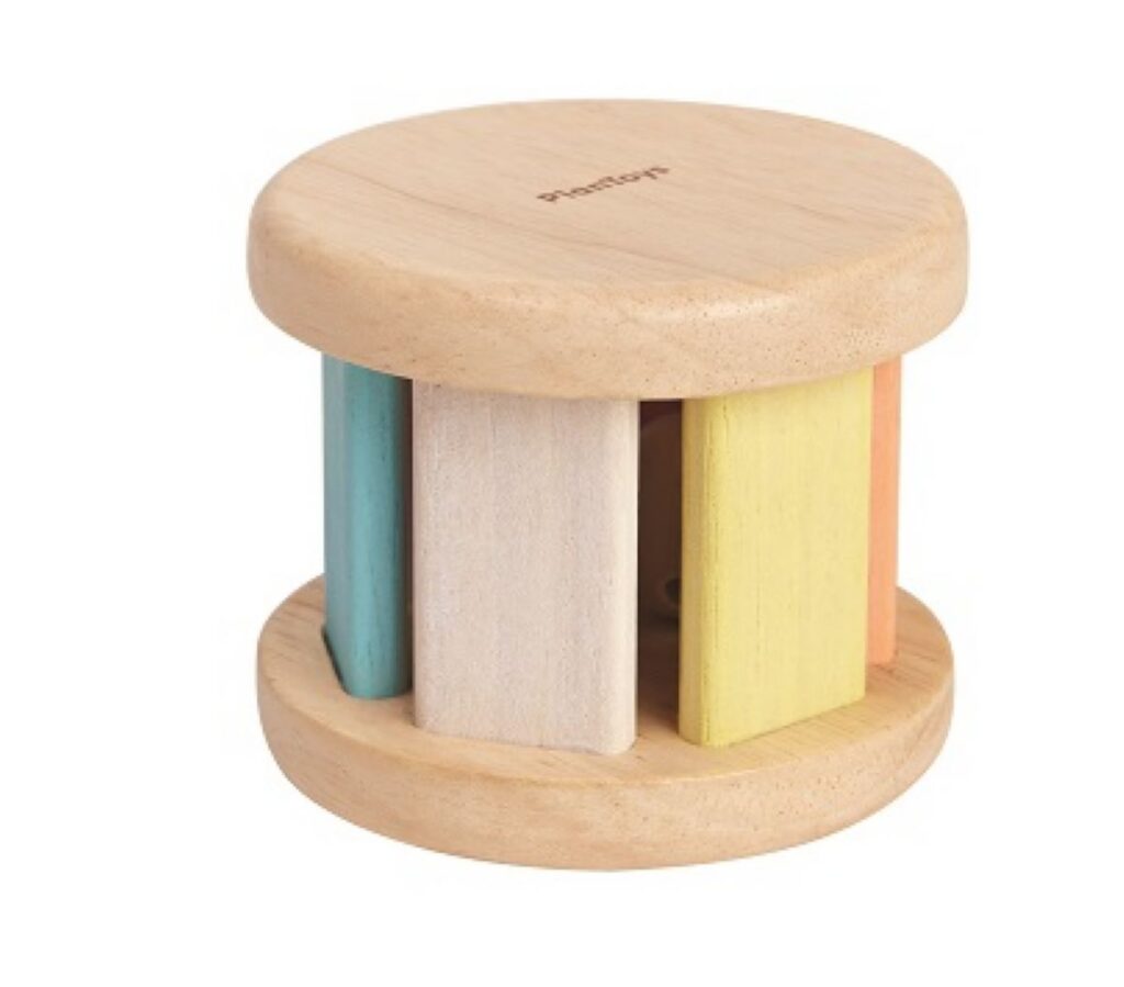 רעשן מתגלגל מעץ פסטל Plan Toys
