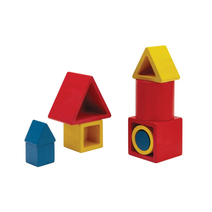 משחק התאמת צורות גיאומטריות חלולות מעץ Plan Toys