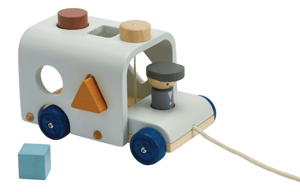 אוטובוס מיון צורות Plan Toys